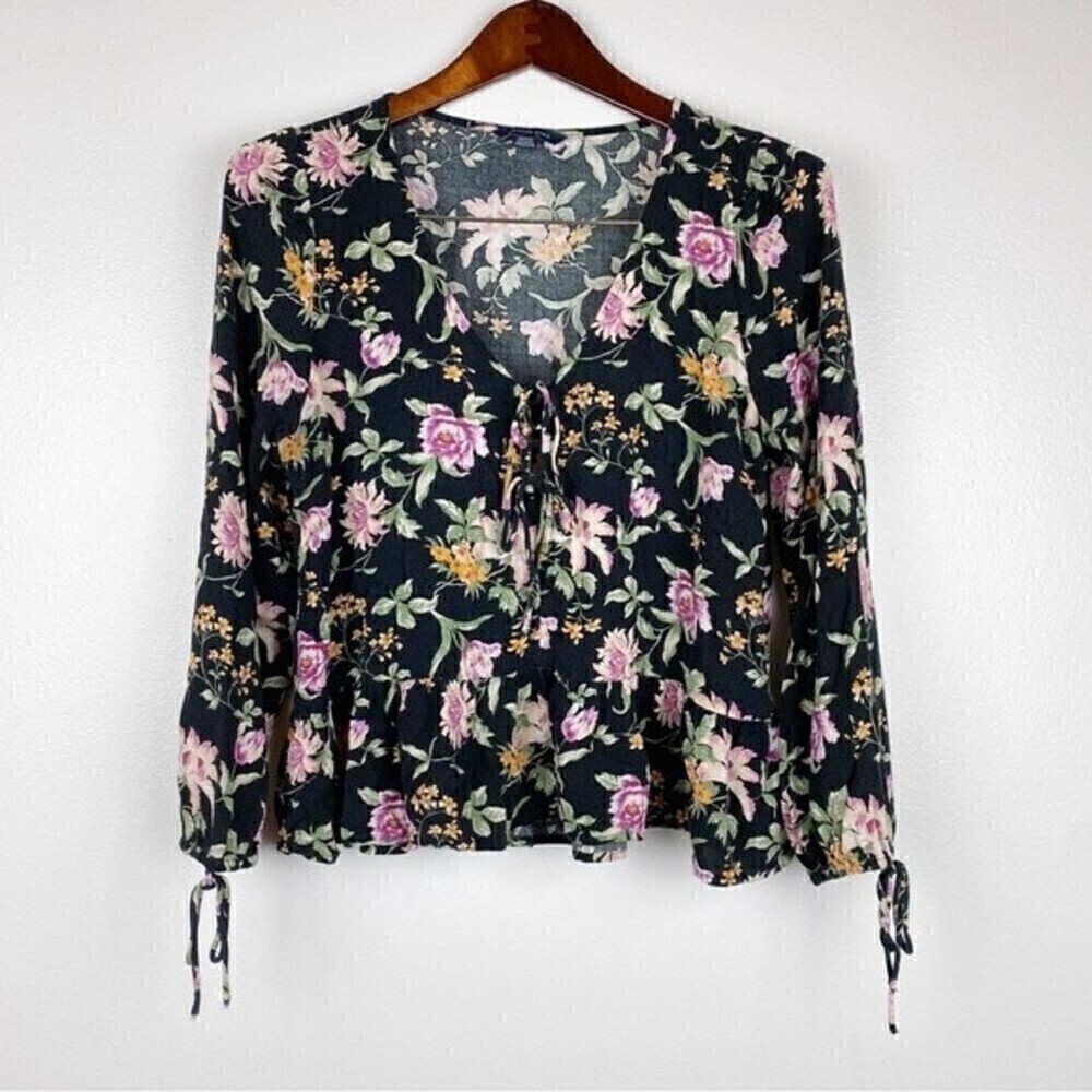 American Eagle Floral Tie Front Lightweight Long Sleeve Blouse Black Size M